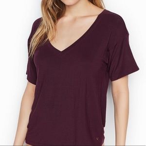 Victoria’s Secret Pink everyday tee